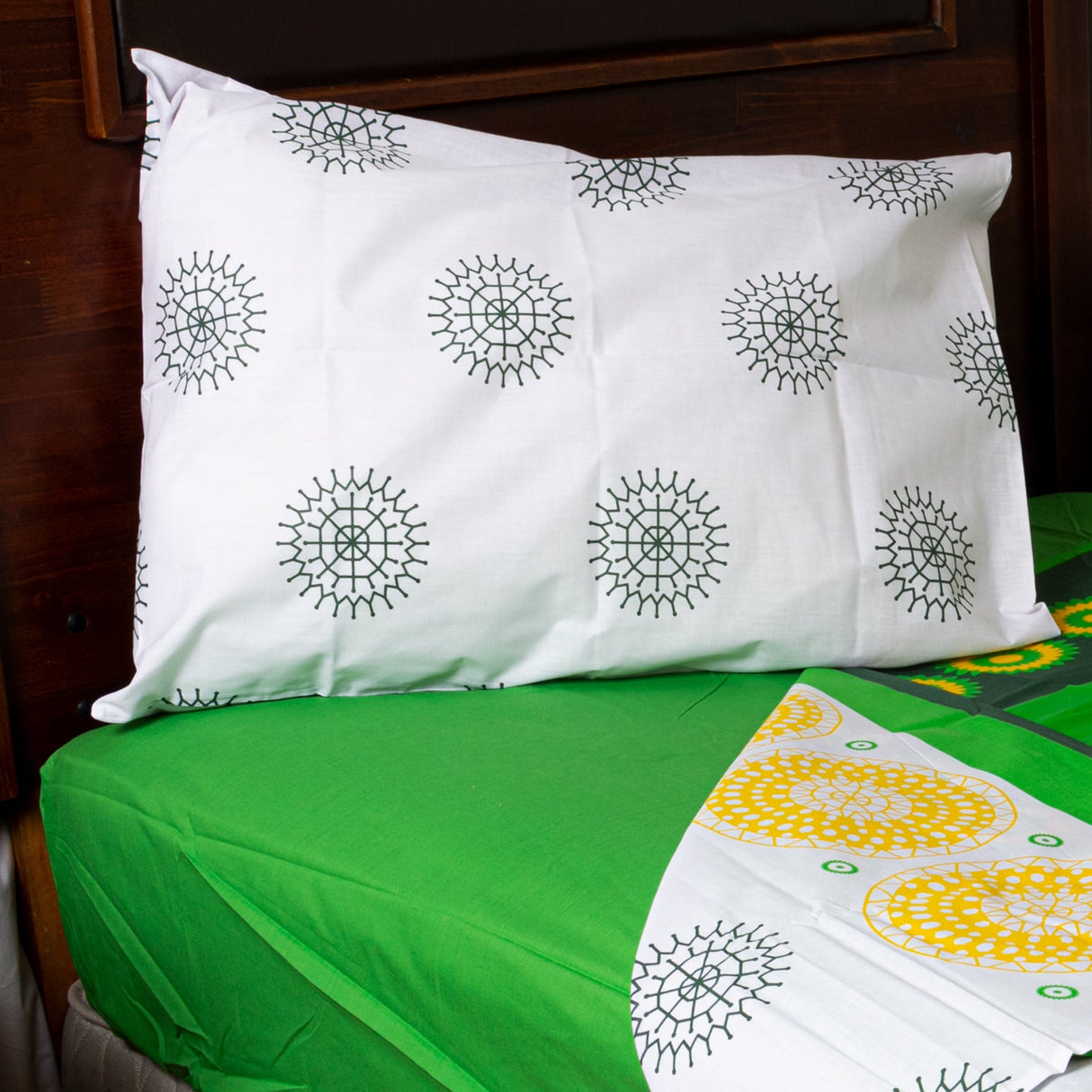 🎁 Juego de Sabanas Modelo Runas 1,5 Plazas Verde (100% off)