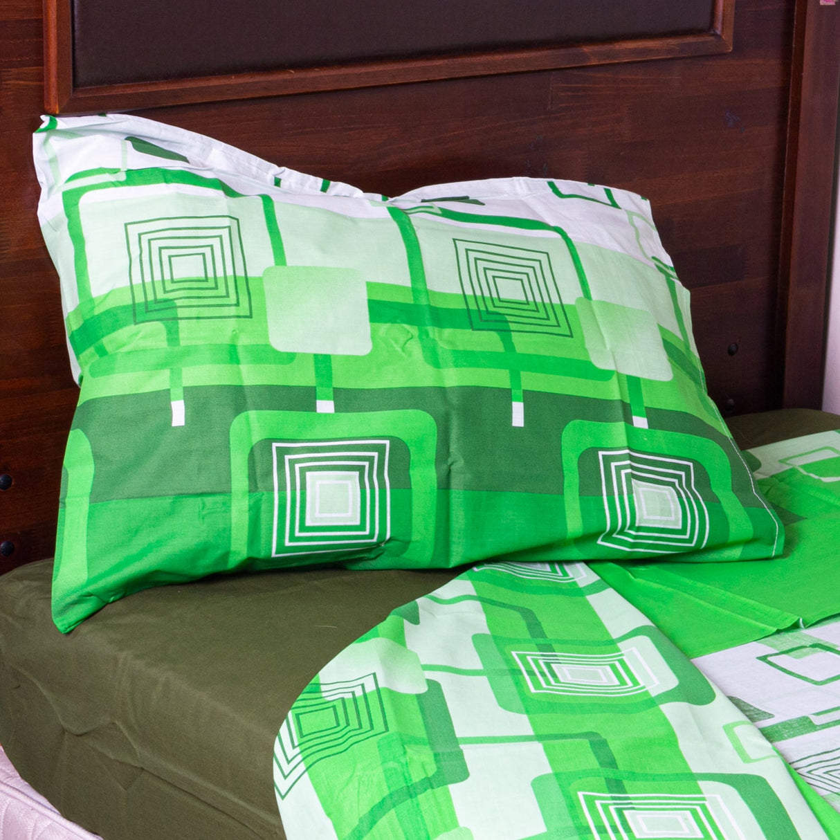 🎁 Juego de Sabanas Modelo Cuadros 1,5 Plazas Verde (100% off)